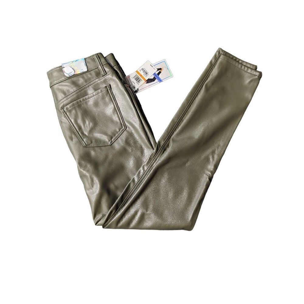 NWT Tinseltown - Hi-Rise Vintage Skinny Olive Green Faux Leather Button Zipup Wo